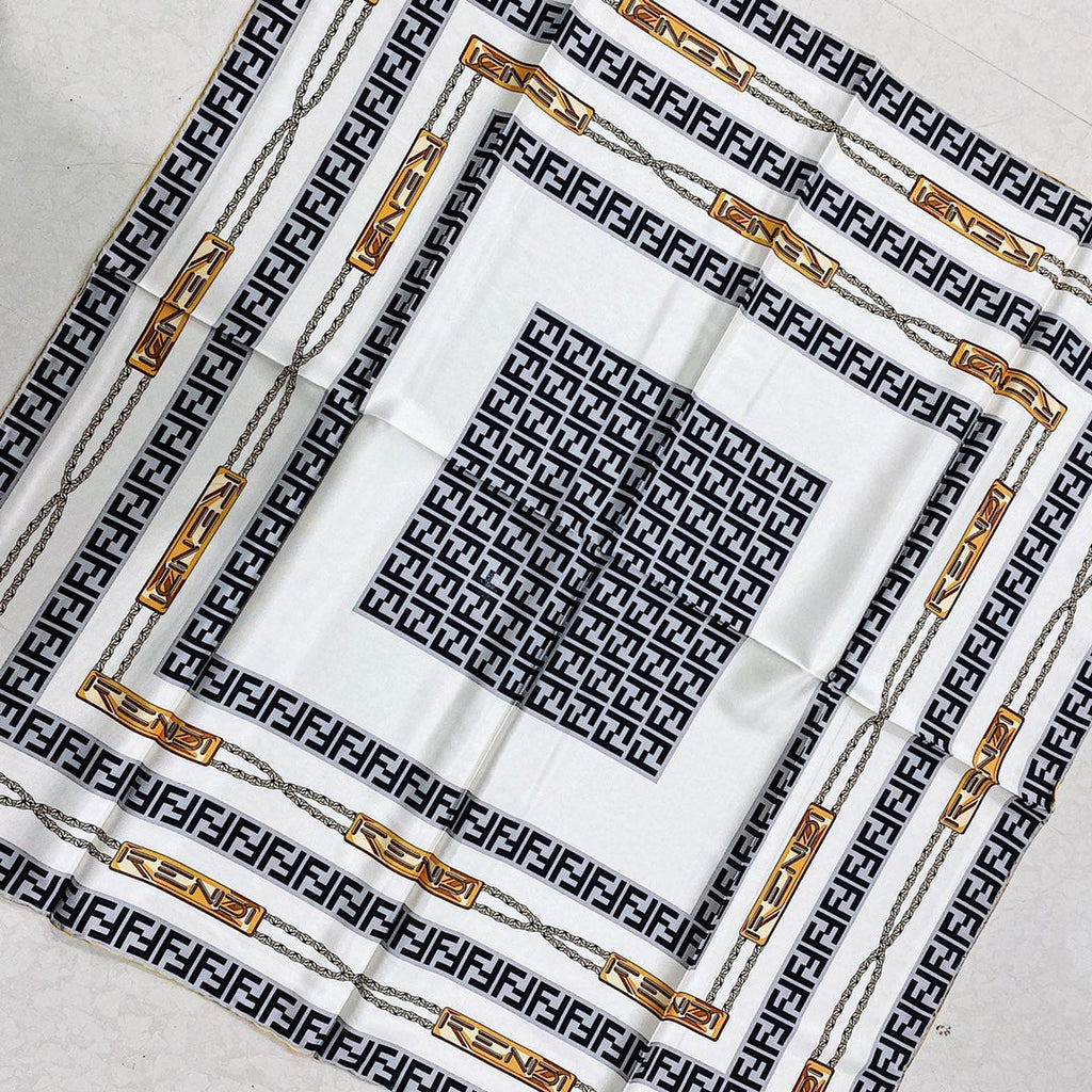 Chain Element Square Scarf